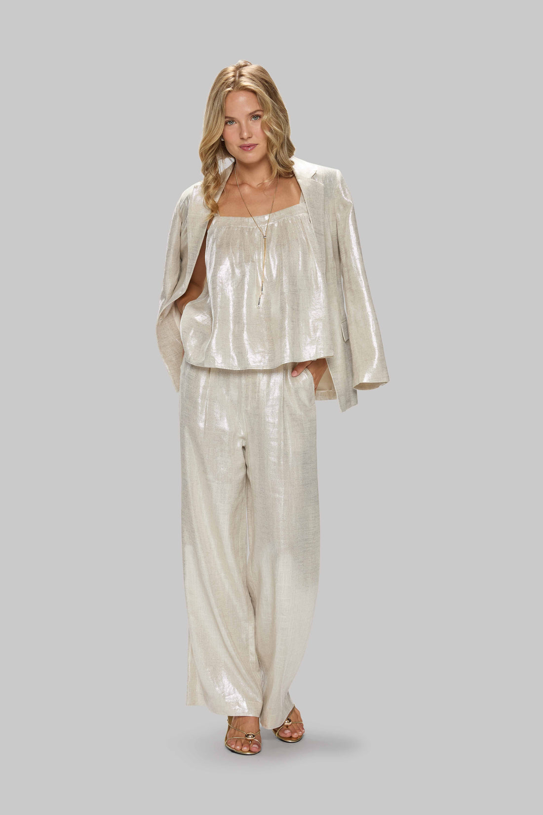 The Classic Linen Blazer - Jasmine Elaine 