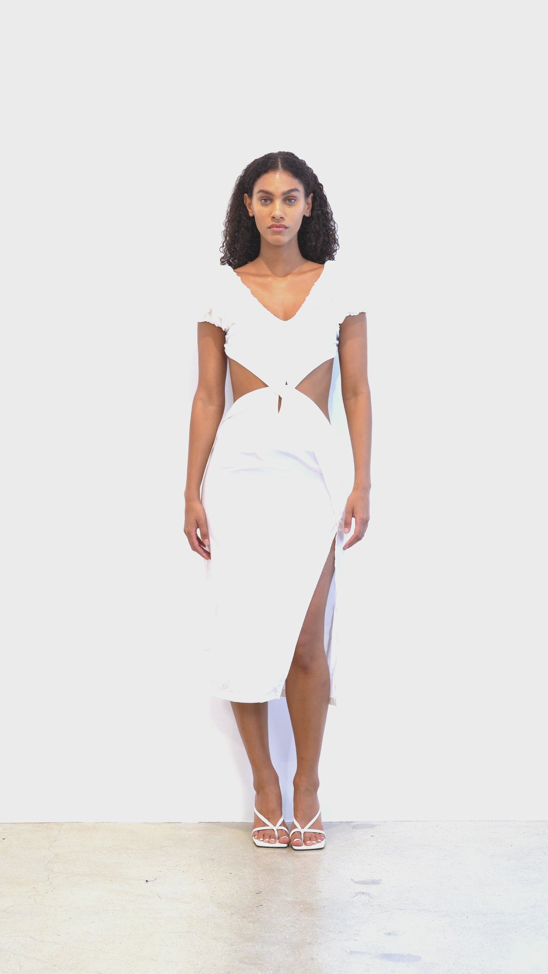 BALLOON CUT OUT MIDI DRESS